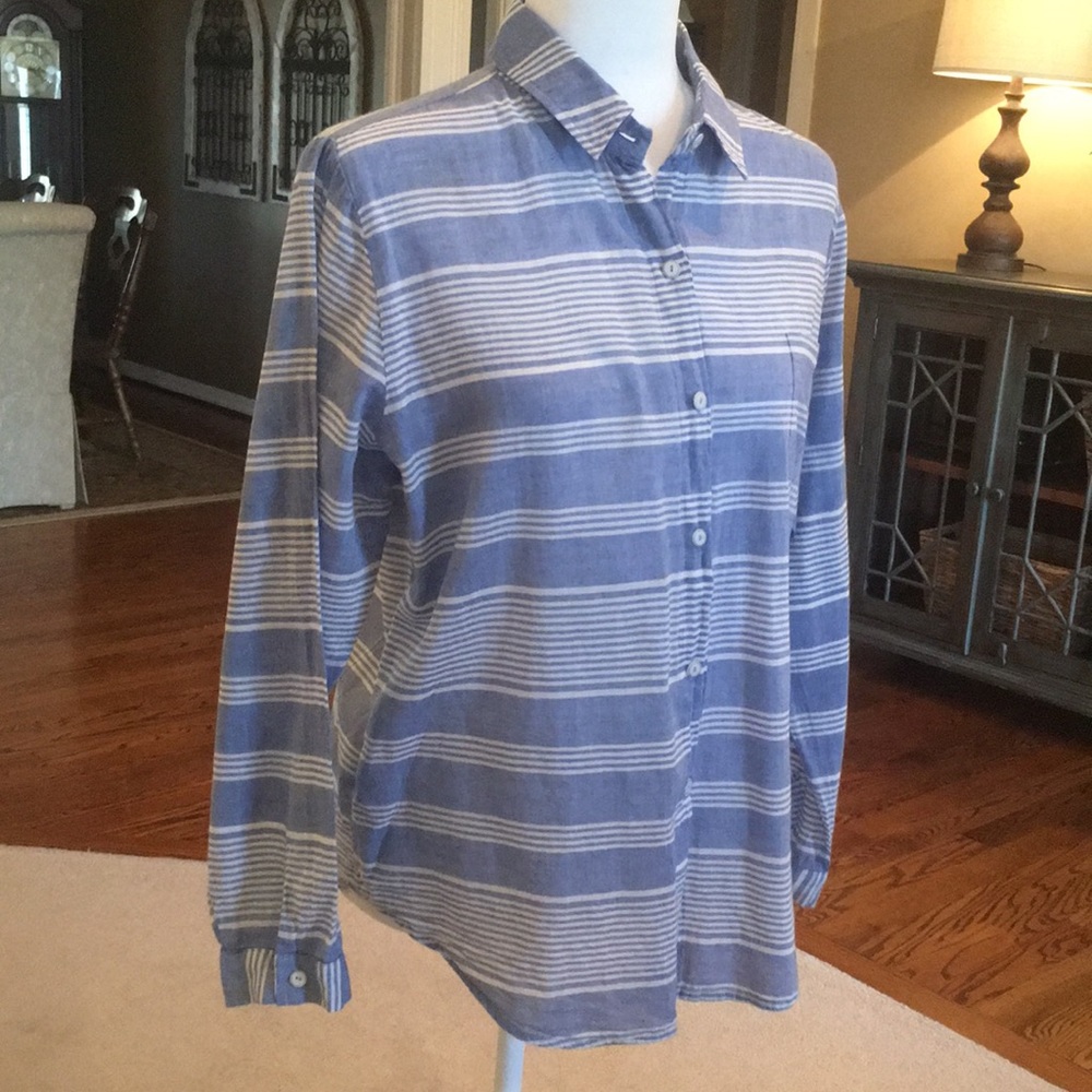 Lilli’s Closet Striped Buttondown Blouse - Picture 4 of 13